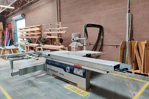 Carpentry workshop equipment